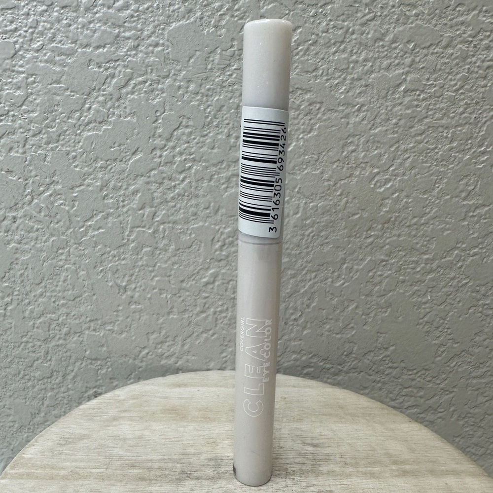 $6 🌙 Covergirl Clean Eyeshadow Stick In Icy Frost 🆕‎ FULL SZ
